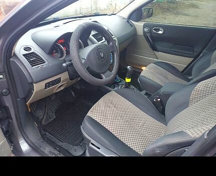 Сірий Рено Меган, об'ємом двигуна 1.6 л та пробігом 0 тис. км за 4400 $, фото 3 на Automoto.ua