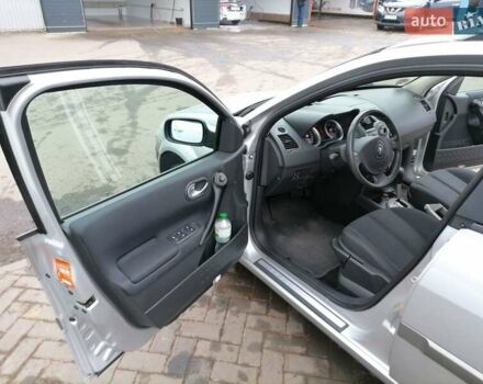 Сірий Рено Меган, об'ємом двигуна 1.6 л та пробігом 105 тис. км за 5300 $, фото 5 на Automoto.ua