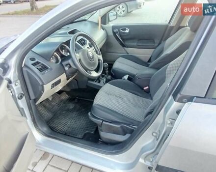 Сірий Рено Меган, об'ємом двигуна 1.9 л та пробігом 395 тис. км за 4000 $, фото 8 на Automoto.ua