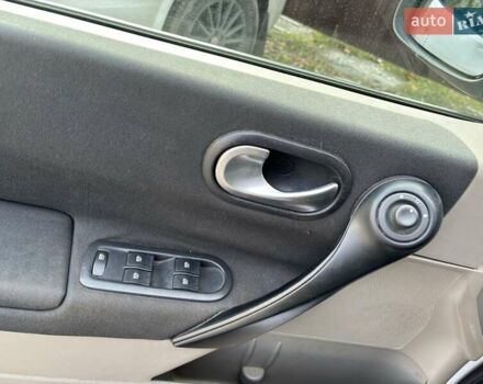 Сірий Рено Меган, об'ємом двигуна 1.6 л та пробігом 251 тис. км за 4300 $, фото 9 на Automoto.ua