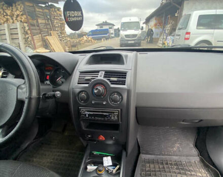 Сірий Рено Меган, об'ємом двигуна 1.39 л та пробігом 251 тис. км за 3999 $, фото 6 на Automoto.ua