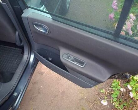 Серый Рено Меган, объемом двигателя 1.6 л и пробегом 240 тыс. км за 4300 $, фото 3 на Automoto.ua