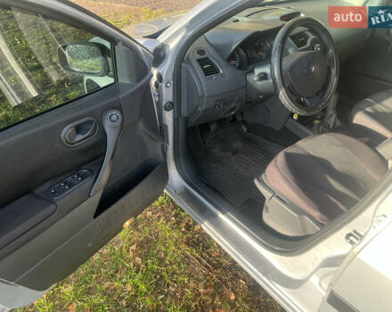 Сірий Рено Меган, об'ємом двигуна 1.6 л та пробігом 260 тис. км за 4600 $, фото 13 на Automoto.ua