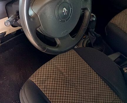 Серый Рено Меган, объемом двигателя 1.5 л и пробегом 409 тыс. км за 4450 $, фото 2 на Automoto.ua