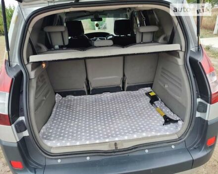 Серый Рено Меган, объемом двигателя 2 л и пробегом 200 тыс. км за 5100 $, фото 5 на Automoto.ua