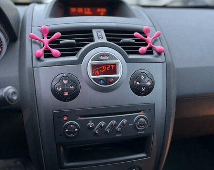 Серый Рено Меган, объемом двигателя 1.6 л и пробегом 221 тыс. км за 4850 $, фото 16 на Automoto.ua