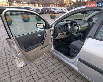 Сірий Рено Меган, об'ємом двигуна 1.9 л та пробігом 395 тис. км за 4000 $, фото 7 на Automoto.ua