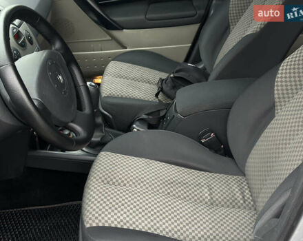 Серый Рено Меган, объемом двигателя 1.6 л и пробегом 215 тыс. км за 4900 $, фото 13 на Automoto.ua