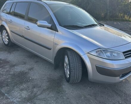 Рено Меган 2005 в Славянске на Automoto.ua Серый Рено Меган, объемом двигателя 0 л и пробегом 261 тыс. км за 4300 $, фото 2 на Automoto.ua