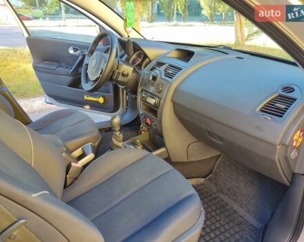 Сірий Рено Меган, об'ємом двигуна 2 л та пробігом 209 тис. км за 5000 $, фото 6 на Automoto.ua