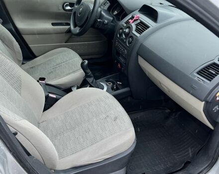 Сірий Рено Меган, об'ємом двигуна 1.6 л та пробігом 240 тис. км за 4000 $, фото 7 на Automoto.ua