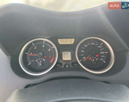 Серый Рено Меган, объемом двигателя 2 л и пробегом 280 тыс. км за 4700 $, фото 11 на Automoto.ua