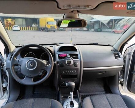 Сірий Рено Меган, об'ємом двигуна 1.6 л та пробігом 323 тис. км за 5500 $, фото 9 на Automoto.ua