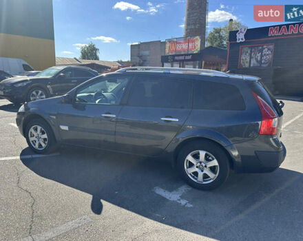 Рено Меган 2006 у Нежине на Automoto.ua Сірий Рено Меган, об'ємом двигуна 1.6 л та пробігом 243 тис. км за 5900 $, фото 5 на Automoto.ua