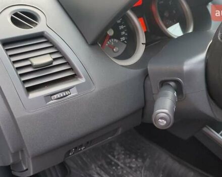 Рено Меган 2006 в Харькове на Automoto.ua Серый Рено Меган, объемом двигателя 1.6 л и пробегом 177 тыс. км за 5700 $, фото 6 на Automoto.ua