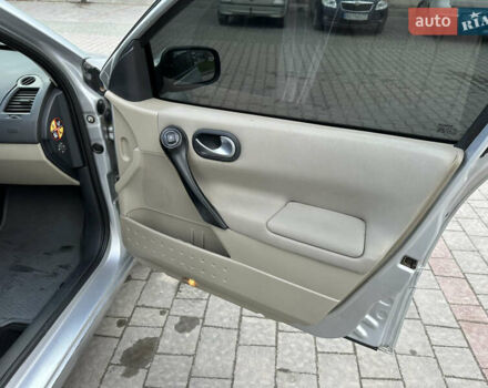 Серый Рено Меган, объемом двигателя 1.5 л и пробегом 264 тыс. км за 2950 $, фото 38 на Automoto.ua