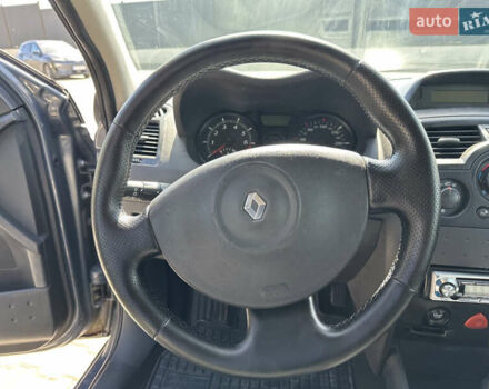 Серый Рено Меган, объемом двигателя 1.6 л и пробегом 265 тыс. км за 4350 $, фото 31 на Automoto.ua