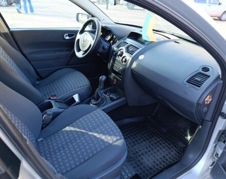 Серый Рено Меган, объемом двигателя 1.6 л и пробегом 210 тыс. км за 4560 $, фото 9 на Automoto.ua