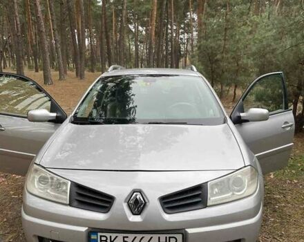 Серый Рено Меган, объемом двигателя 2 л и пробегом 275 тыс. км за 4900 $, фото 2 на Automoto.ua