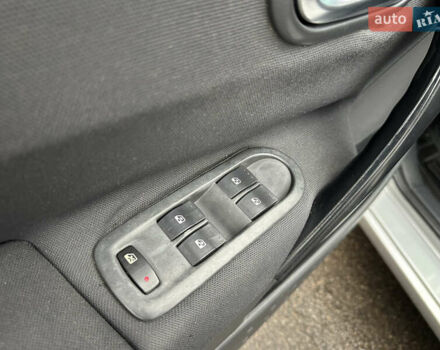 Сірий Рено Меган, об'ємом двигуна 1.6 л та пробігом 285 тис. км за 4850 $, фото 23 на Automoto.ua