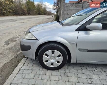 Серый Рено Меган, объемом двигателя 1.6 л и пробегом 230 тыс. км за 5500 $, фото 5 на Automoto.ua