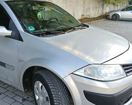 Серый Рено Меган, объемом двигателя 1.6 л и пробегом 211 тыс. км за 5000 $, фото 1 на Automoto.ua