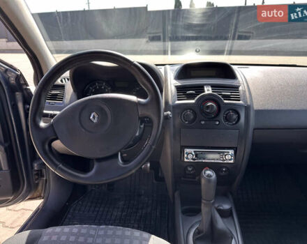 Серый Рено Меган, объемом двигателя 1.6 л и пробегом 265 тыс. км за 4350 $, фото 29 на Automoto.ua