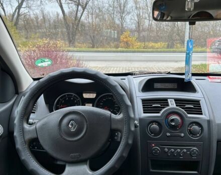 Сірий Рено Меган, об'ємом двигуна 1.6 л та пробігом 260 тис. км за 5250 $, фото 11 на Automoto.ua