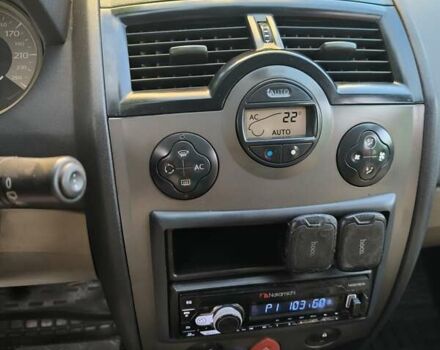 Серый Рено Меган, объемом двигателя 1.6 л и пробегом 375 тыс. км за 4500 $, фото 20 на Automoto.ua