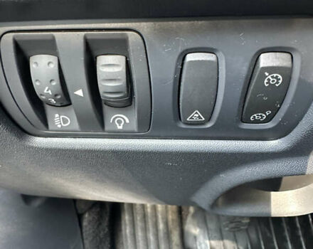 Серый Рено Меган, объемом двигателя 1.6 л и пробегом 235 тыс. км за 5200 $, фото 19 на Automoto.ua