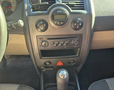 Серый Рено Меган, объемом двигателя 1.4 л и пробегом 253 тыс. км за 4500 $, фото 11 на Automoto.ua