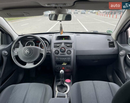 Серый Рено Меган, объемом двигателя 1.6 л и пробегом 196 тыс. км за 5500 $, фото 9 на Automoto.ua