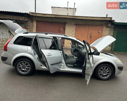 Сірий Рено Меган, об'ємом двигуна 1.6 л та пробігом 285 тис. км за 4850 $, фото 15 на Automoto.ua