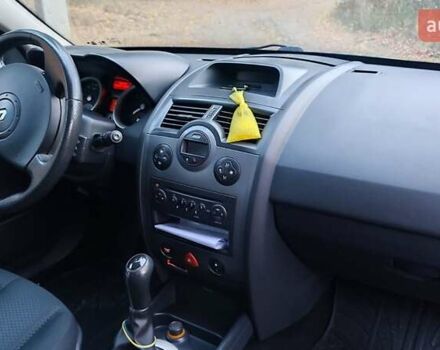 Рено Меган 2006 в Харькове на Automoto.ua Серый Рено Меган, объемом двигателя 1.6 л и пробегом 177 тыс. км за 5700 $, фото 10 на Automoto.ua
