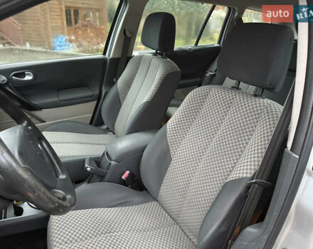 Серый Рено Меган, объемом двигателя 1.46 л и пробегом 265 тыс. км за 4400 $, фото 7 на Automoto.ua