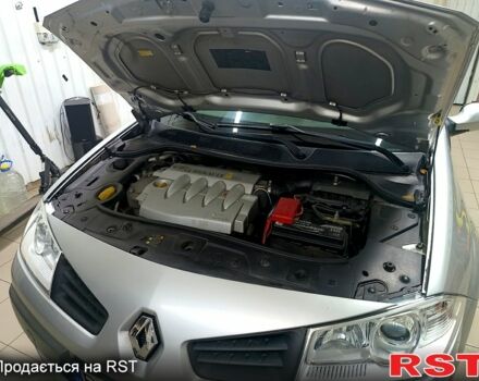 Серый Рено Меган, объемом двигателя 1.6 л и пробегом 220 тыс. км за 5100 $, фото 2 на Automoto.ua