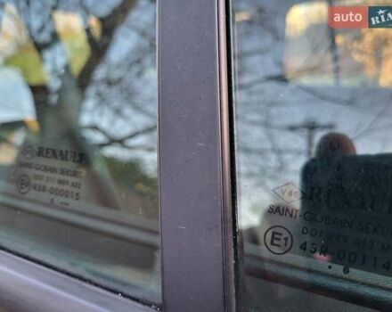 Серый Рено Меган, объемом двигателя 1.6 л и пробегом 182 тыс. км за 5700 $, фото 48 на Automoto.ua