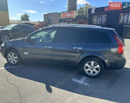 Рено Меган 2006 у Нежине на Automoto.ua Сірий Рено Меган, об'ємом двигуна 1.6 л та пробігом 243 тис. км за 5900 $, фото 4 на Automoto.ua