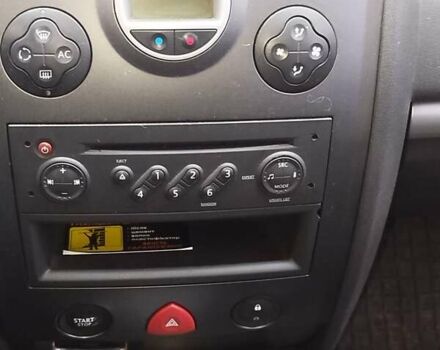 Сірий Рено Меган, об'ємом двигуна 1.6 л та пробігом 174 тис. км за 4000 $, фото 5 на Automoto.ua