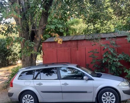 Серый Рено Меган, объемом двигателя 1.6 л и пробегом 195 тыс. км за 5000 $, фото 1 на Automoto.ua