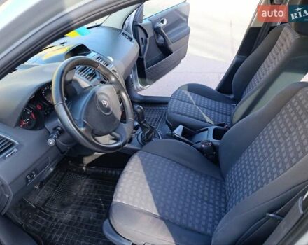 Серый Рено Меган, объемом двигателя 1.6 л и пробегом 210 тыс. км за 4650 $, фото 17 на Automoto.ua