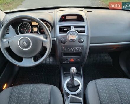 Серый Рено Меган, объемом двигателя 1.6 л и пробегом 182 тыс. км за 5700 $, фото 58 на Automoto.ua