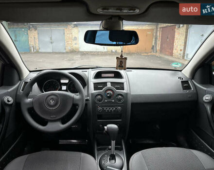 Сірий Рено Меган, об'ємом двигуна 1.6 л та пробігом 285 тис. км за 4850 $, фото 26 на Automoto.ua