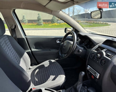 Серый Рено Меган, объемом двигателя 1.6 л и пробегом 265 тыс. км за 4350 $, фото 35 на Automoto.ua