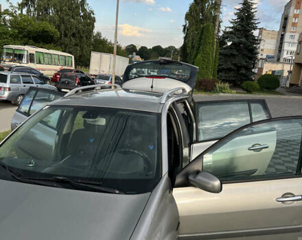 Сірий Рено Меган, об'ємом двигуна 1.9 л та пробігом 265 тис. км за 4700 $, фото 5 на Automoto.ua