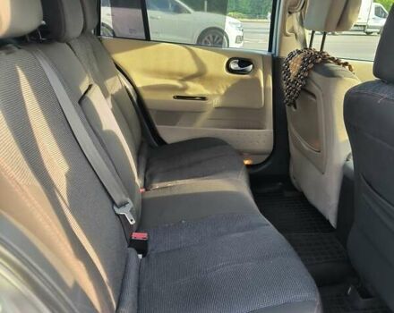 Серый Рено Меган, объемом двигателя 1.6 л и пробегом 375 тыс. км за 4500 $, фото 12 на Automoto.ua