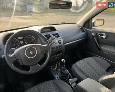 Серый Рено Меган, объемом двигателя 2 л и пробегом 280 тыс. км за 4700 $, фото 5 на Automoto.ua