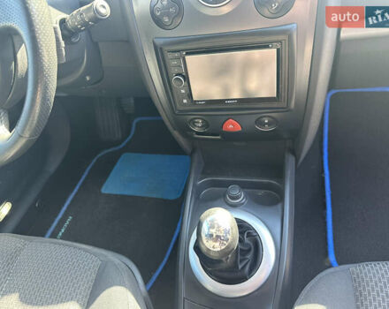 Рено Меган 2006 у Нежине на Automoto.ua Сірий Рено Меган, об'ємом двигуна 1.6 л та пробігом 243 тис. км за 5900 $, фото 20 на Automoto.ua