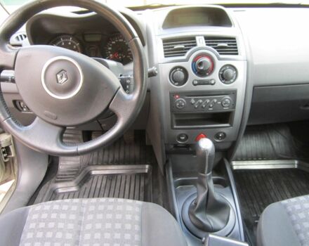 Серый Рено Меган, объемом двигателя 1.6 л и пробегом 193 тыс. км за 4761 $, фото 5 на Automoto.ua