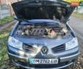 Рено Меган 2006 в Конотопе на Automoto.ua Серый Рено Меган, объемом двигателя 2 л и пробегом 219 тыс. км за 5600 $, фото 28 на Automoto.ua